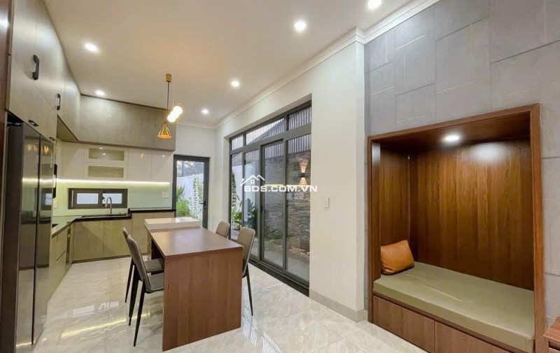 BÁN NGỘP NHÀ 1 TRỆT 2 LẦU 150M2 2TY5 TRUNG TÂM THỦ DẦU MỘT, SỔ HỒNG RIÊNG,ĐƯỜNG XE HƠI